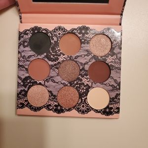 Eyeshadow palette